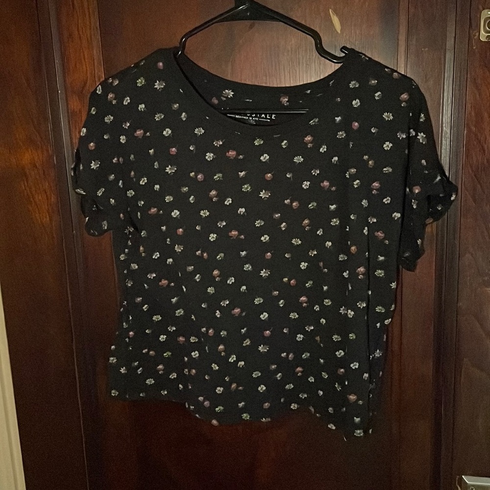 Black floral crop top